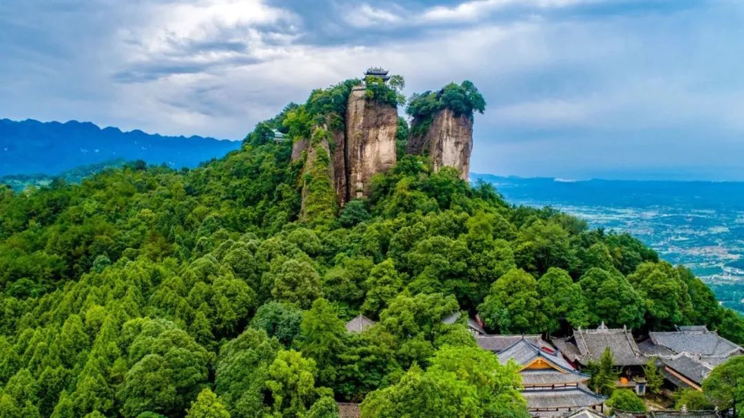 讀李白 游神州丨跟著李白去旅游中華文化主題旅游線路正式發(fā)布，一起開啟詩意文化之旅。